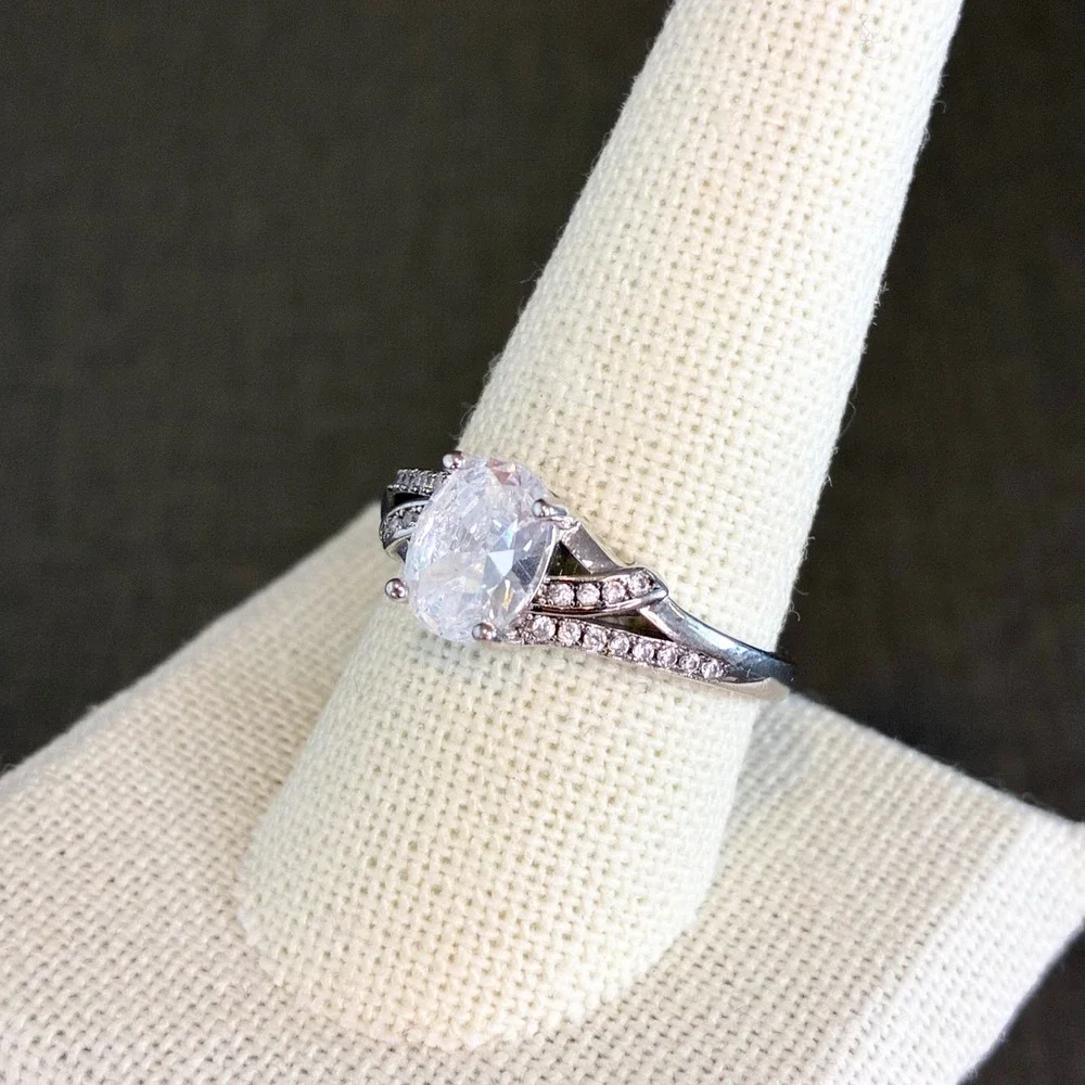 Vintage Ring Oval Cut Clear Stone Pavé Split Shank Silver Tone Size 10